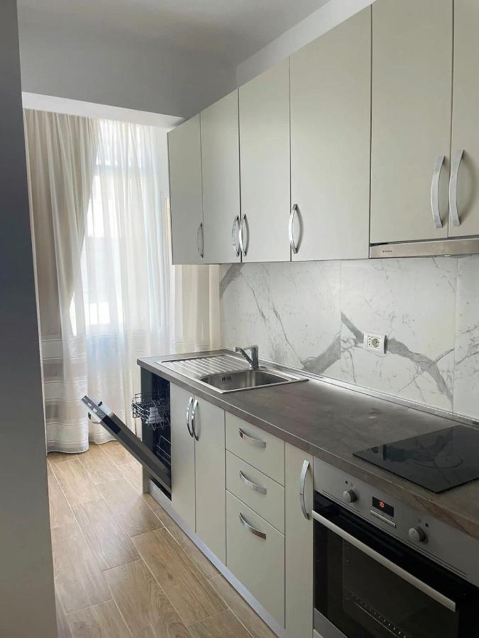 Central City Apartment Τίρανα Εξωτερικό φωτογραφία